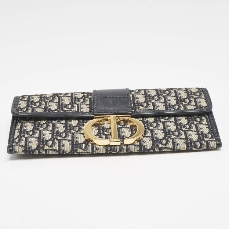 مملوكة مسبقًا Dior Navy Blue Oblique Canvas 30 Montaigne Chain Clutch