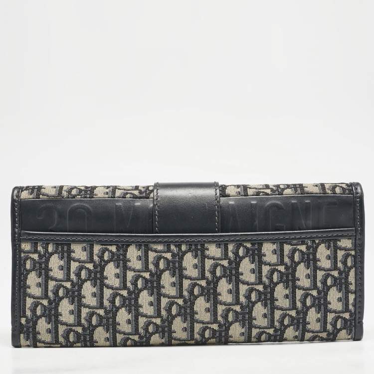 مملوكة مسبقًا Dior Navy Blue Oblique Canvas 30 Montaigne Chain Clutch