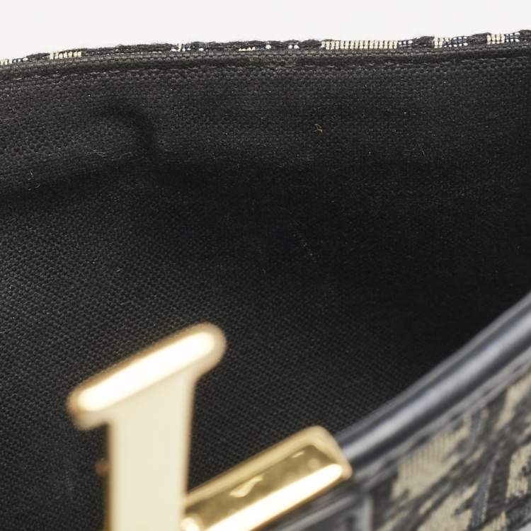 مملوكة مسبقًا Dior Navy Blue Oblique Canvas 30 Montaigne Chain Clutch