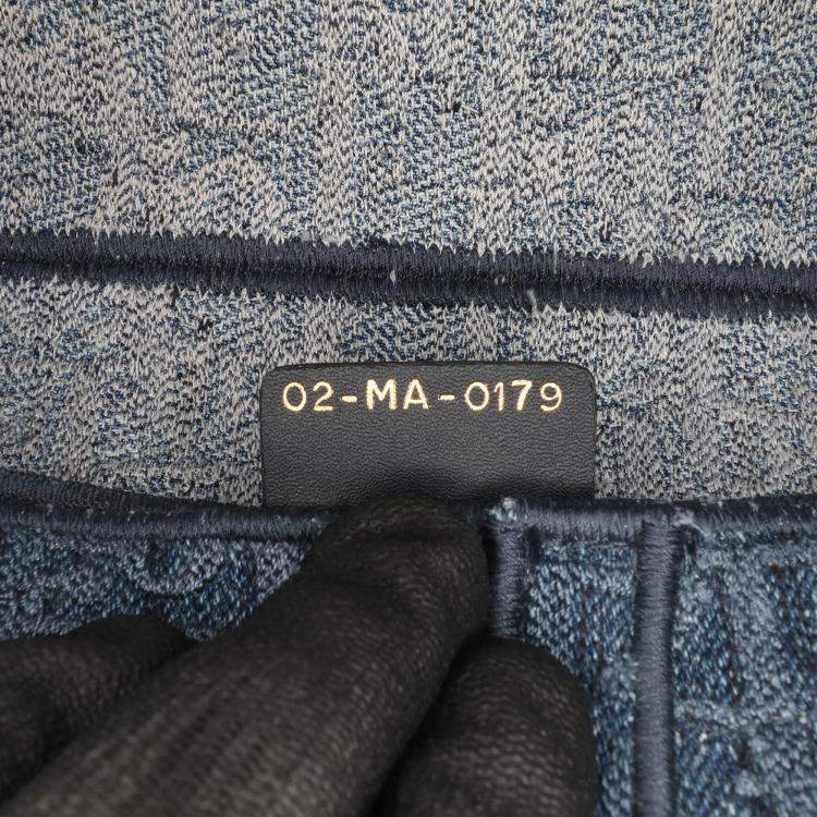 مملوكة مسبقًا Dior Blue Oblique Embroidered Denim Saddle Bag