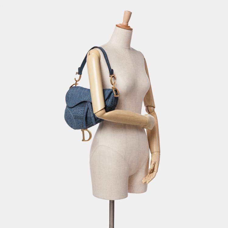 مملوكة مسبقًا Dior Blue Oblique Embroidered Denim Saddle Bag