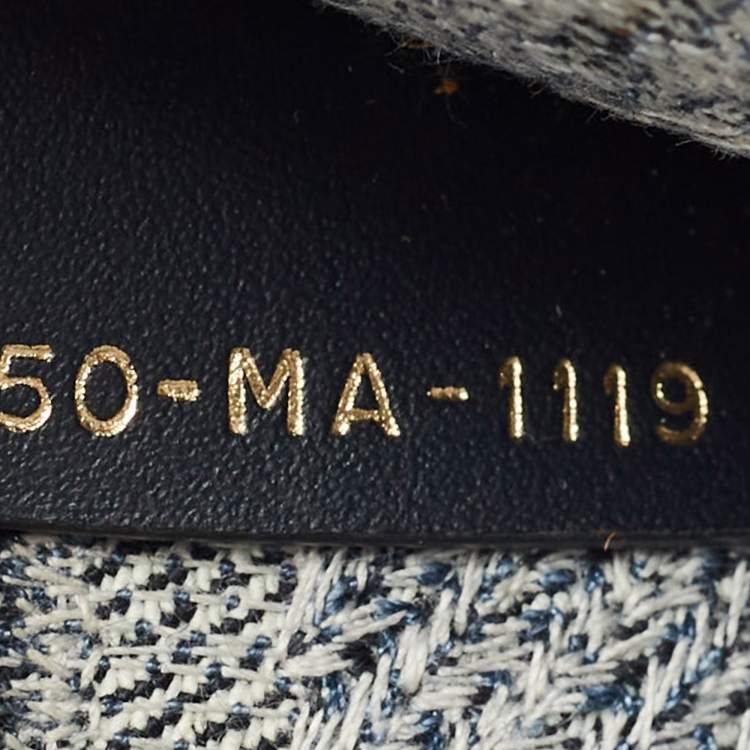 Pre Owned Dior Blue Oblique Embroidered Denim Mini Book Tote