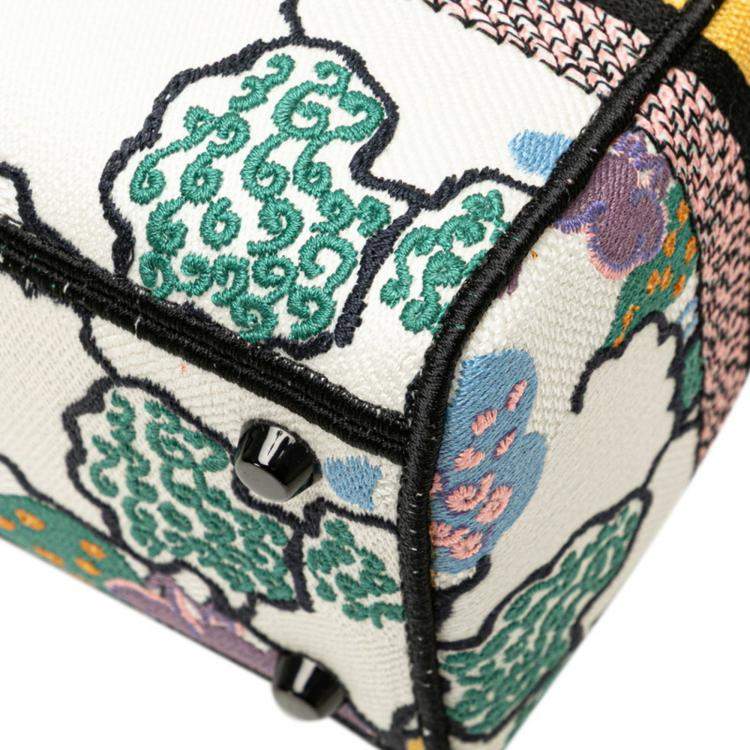 Pre Owned Dior White Multicolor Canvas Lady D-Lite Medium Shoulder Bag