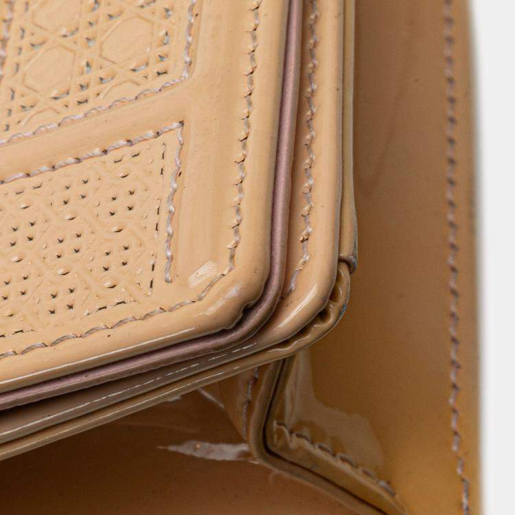 Pre Owned Dior Beige Baby Patent Microcannage Diorama Flap