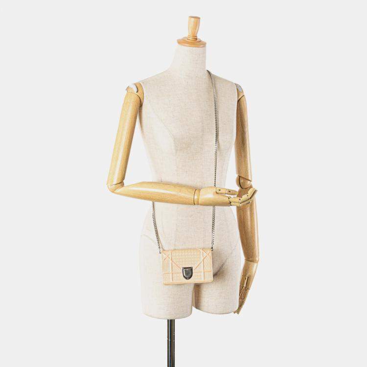 Pre Owned Dior Beige Baby Patent Microcannage Diorama Flap
