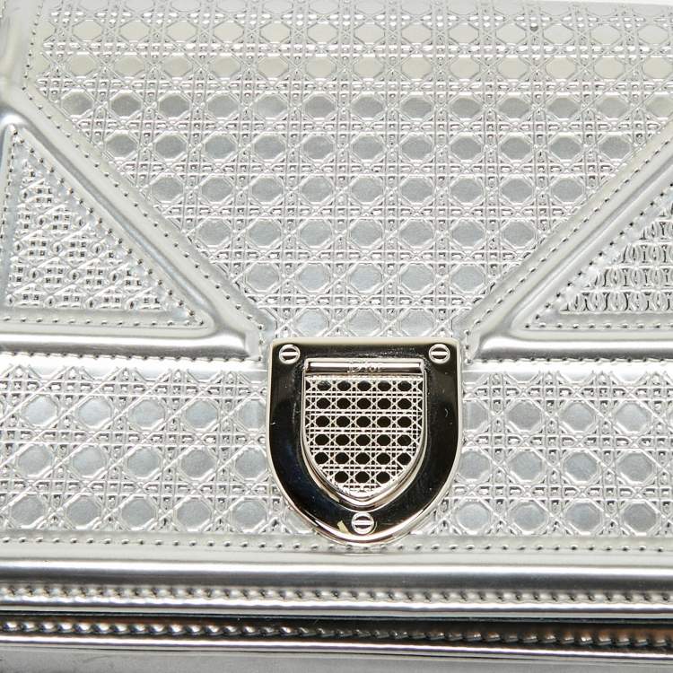 Pre Owned Dior Silver Microcannage Patent Leather Diorama Wallet on Chain