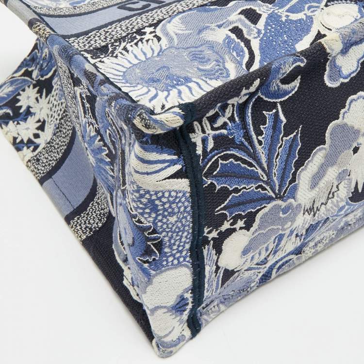 Pre Owned Dior Navy Blue Embroidered Canvas Zodiac Fantastico Book Tote 