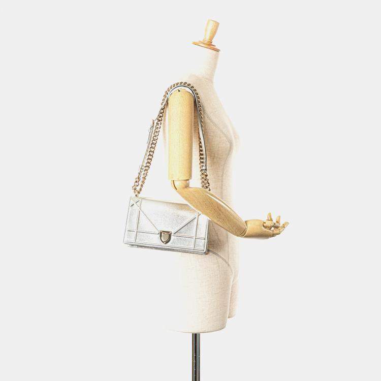 Pre Owned Dior Silver Small Metallic Grained Calfskin Diorama Flap