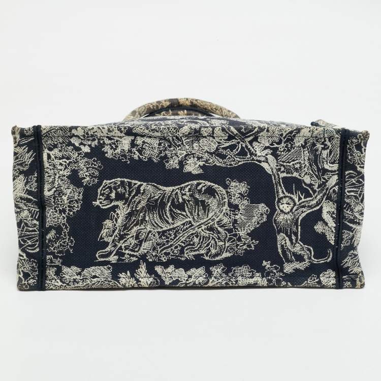 Pre Owned Dior Blue/Beige Embroidered Toile de Jouy Canvas Medium Book Tote 