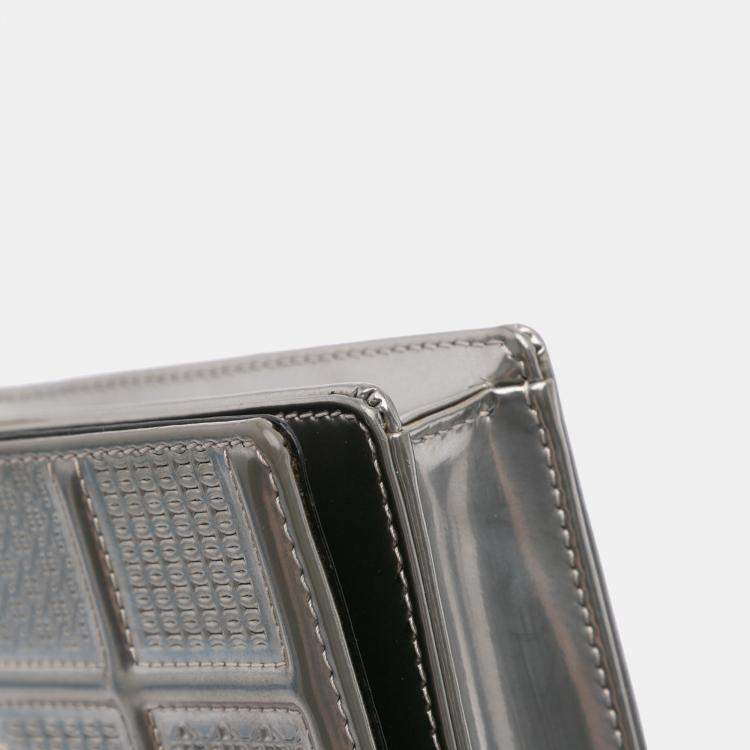 Pre Owned Dior Silver Metallic Patent Microcannage Diorama Wallet on Chain