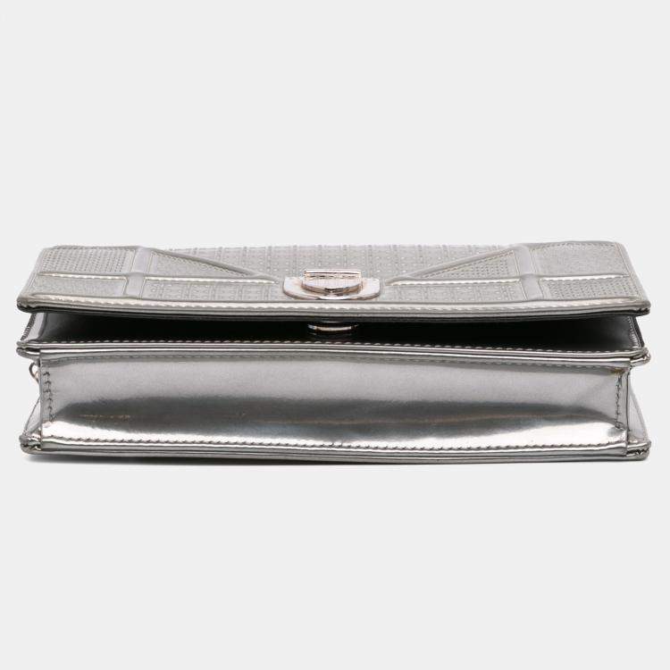 Pre Owned Dior Silver Metallic Patent Microcannage Diorama Wallet on Chain