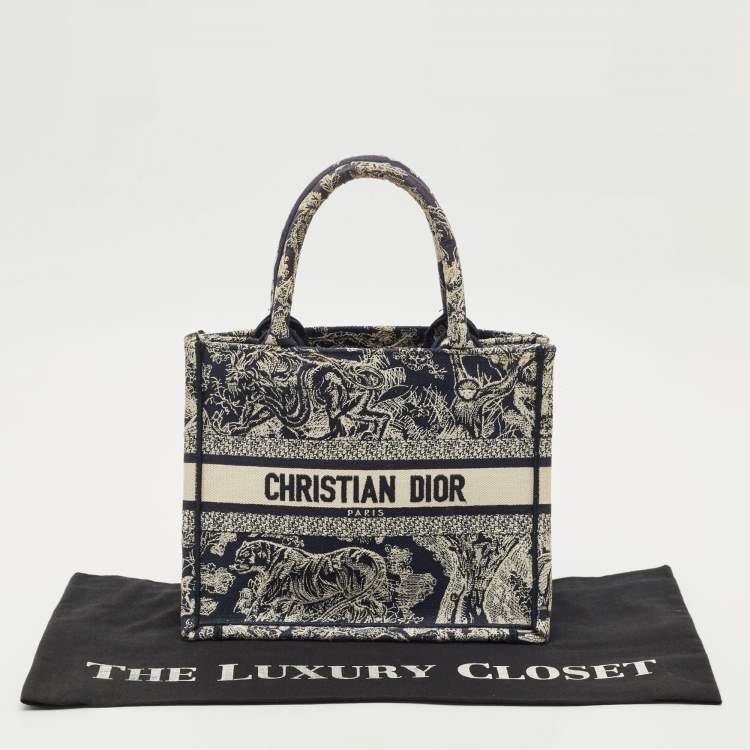 Pre Owned Dior Navy Blue/White Embroidered Canvas Small Toile de Jouy Book Tote