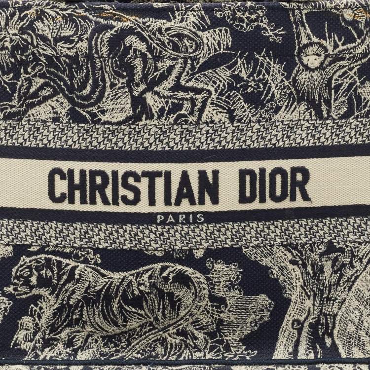 Pre Owned Dior Navy Blue/White Embroidered Canvas Small Toile de Jouy Book Tote