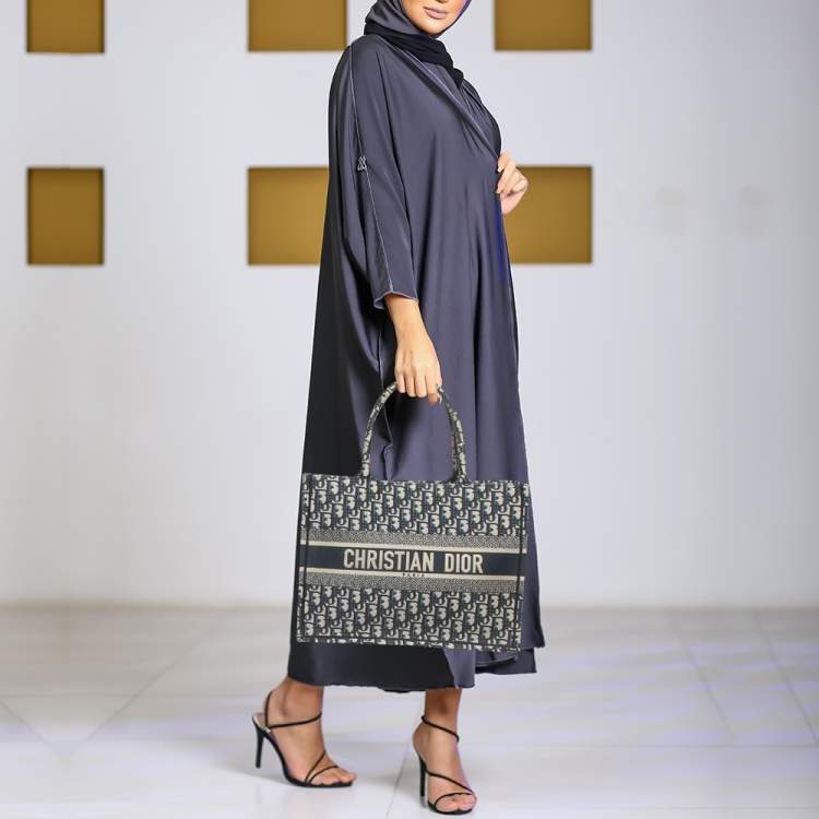 Pre Owned Dior Navy Blue Oblique Embroidered Canvas Medium Book Tote