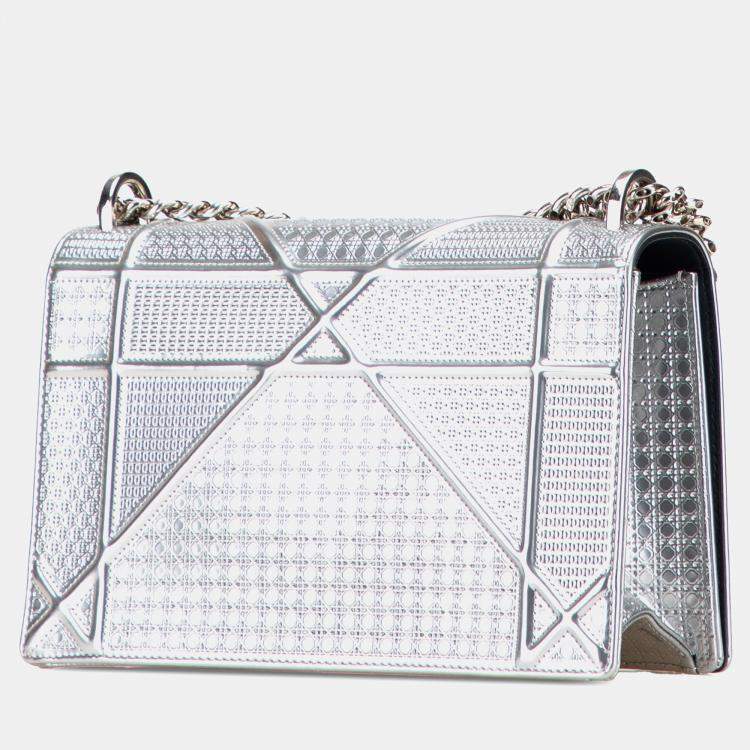 Pre Owned Dior Silver Medium Metallic Patent Microcannage Diorama Flap