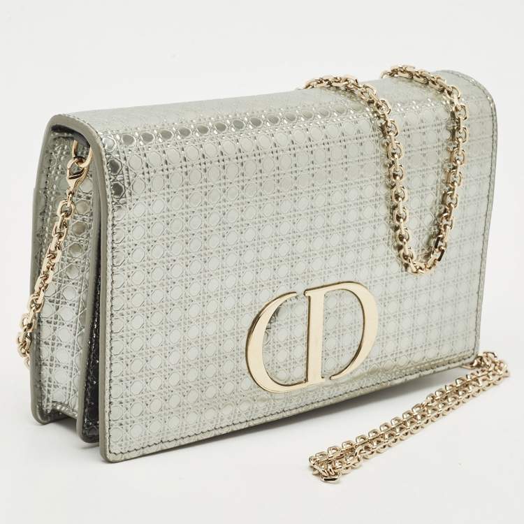 Pre Owned Dior Silver Microcannage Patent Leather 2 in 1 30 Montaigne Pouch