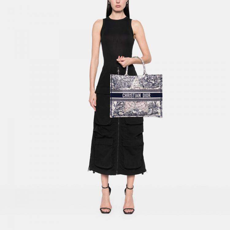 Pre Owned Dior Navy Blue/White Large Canvas Embroidered Around The World Book Tote
