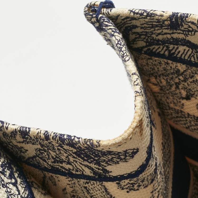 Pre Owned Dior Blue/Beige Toile De Jouy Embroidered Canvas Medium Book Tote 