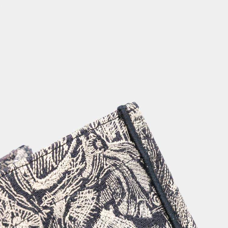 Pre Owned Dior Blue Large Canvas Toile de Jouy Reverse Embroidered Book Tote