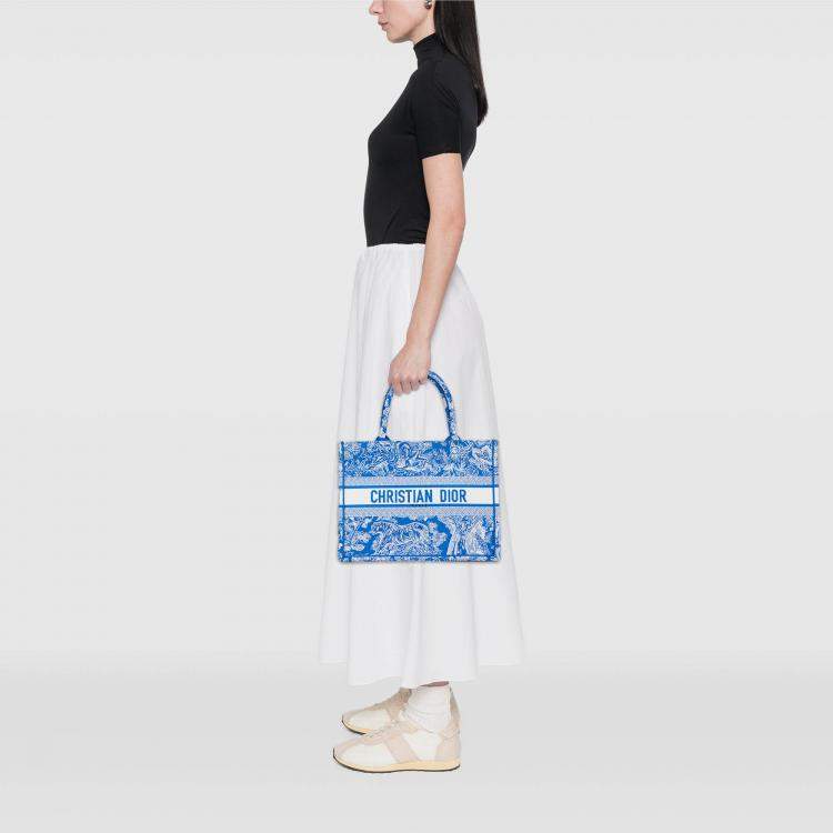 Pre Owned Medium Canvas Embroidered Dioriviera Toile De Jouy Book Tote