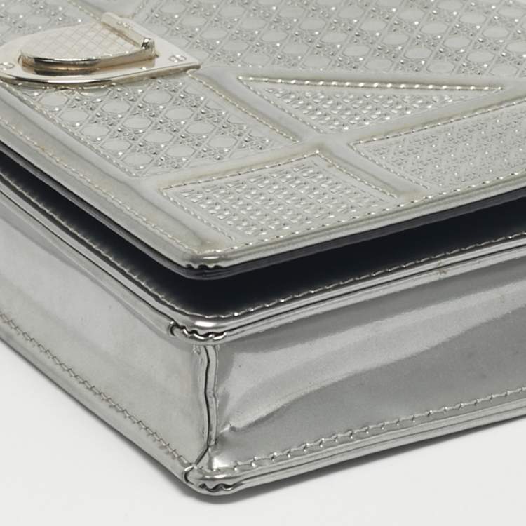 Pre Owned Dior Silver Microcannage Patent Leather Mini Diorama Chain Bag