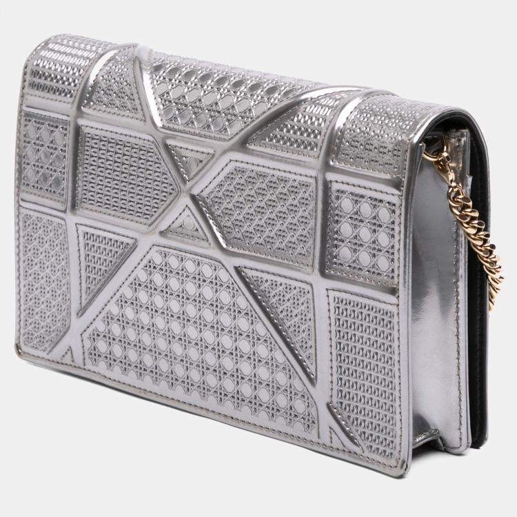 Pre Owned Dior Silver Metallic Patent Microcannage Diorama Wallet on Chain