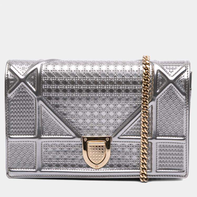 Pre Owned Dior Silver Metallic Patent Microcannage Diorama Wallet on Chain