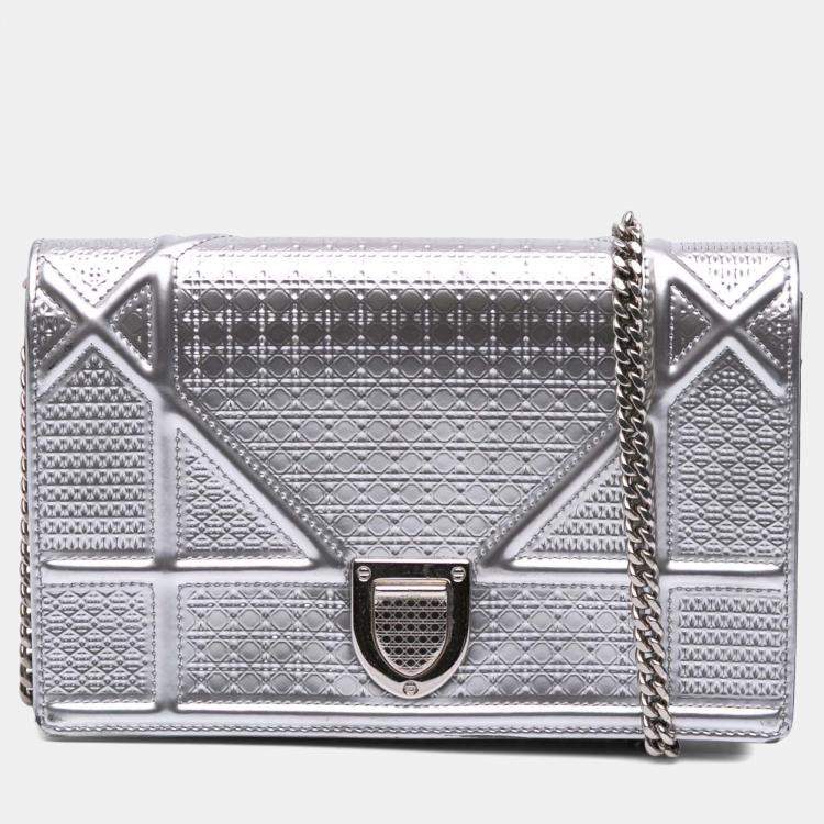 Pre Owned Dior Silver Metallic Patent Microcannage Diorama Wallet on Chain