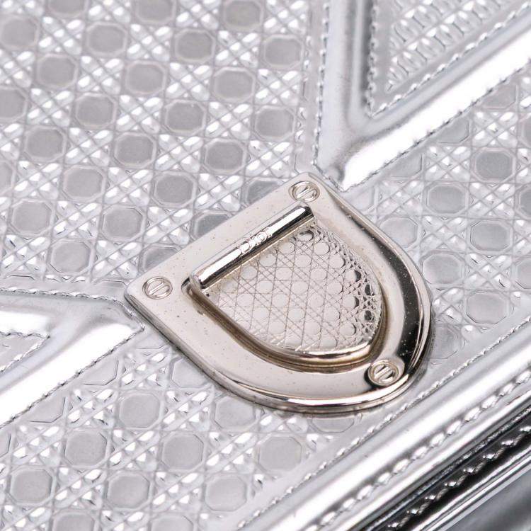 Pre Owned Dior Silver Metallic Patent Microcannage Diorama Wallet on Chain