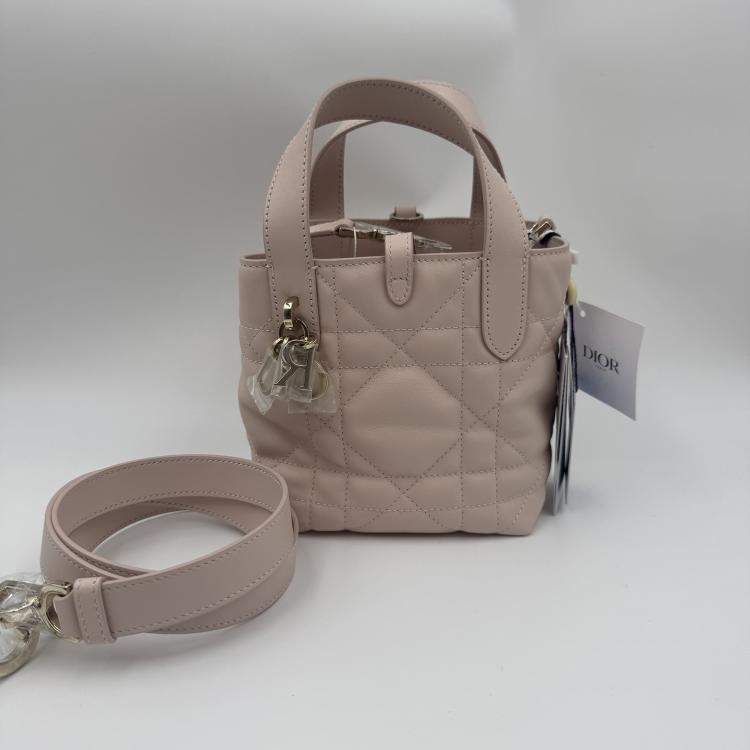 Pre Owned Dior Small Toujours Vertical pink Leather Bag 