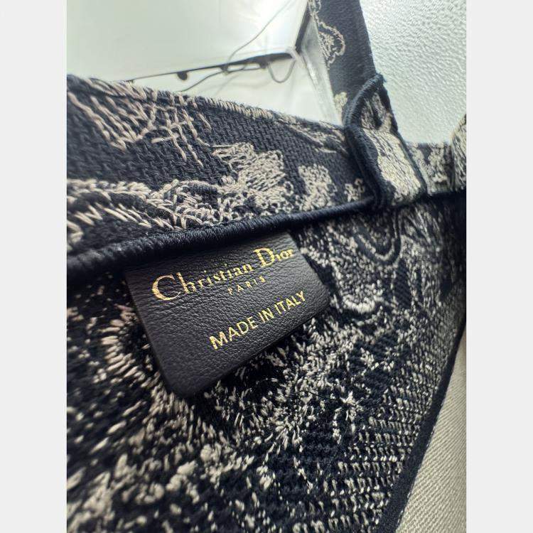 Pre Owned Dior Embroidered Medium Book Tote Bag