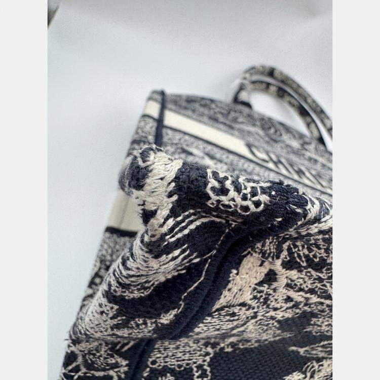 Pre Owned Dior Embroidered Medium Book Tote Bag