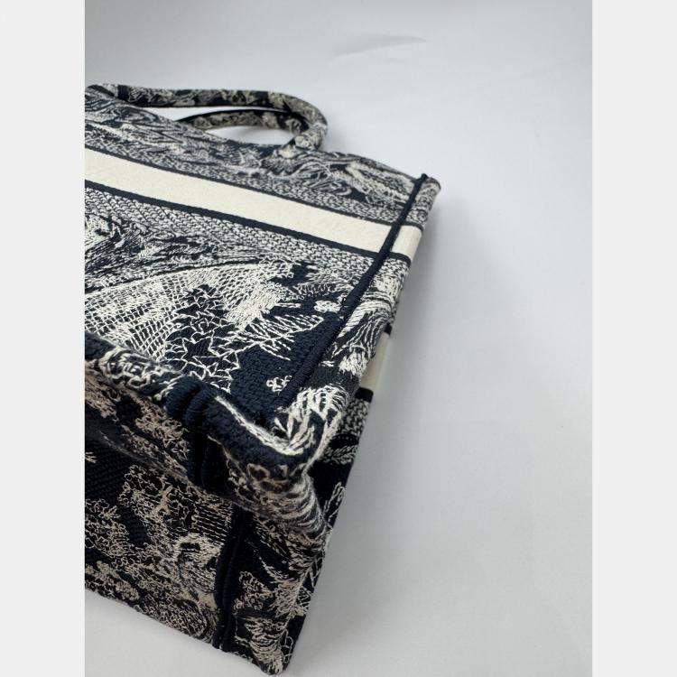 Pre Owned Dior Embroidered Medium Book Tote Bag