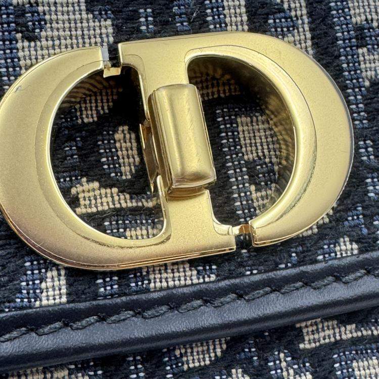 Pre Owned Dior oblique 30 montaigne avenue bag small