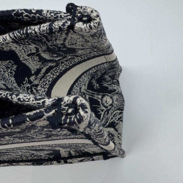 Pre Owned Dior Navy BlueWhite Embroidered Canvas Small Toile de Jouy Book Tote