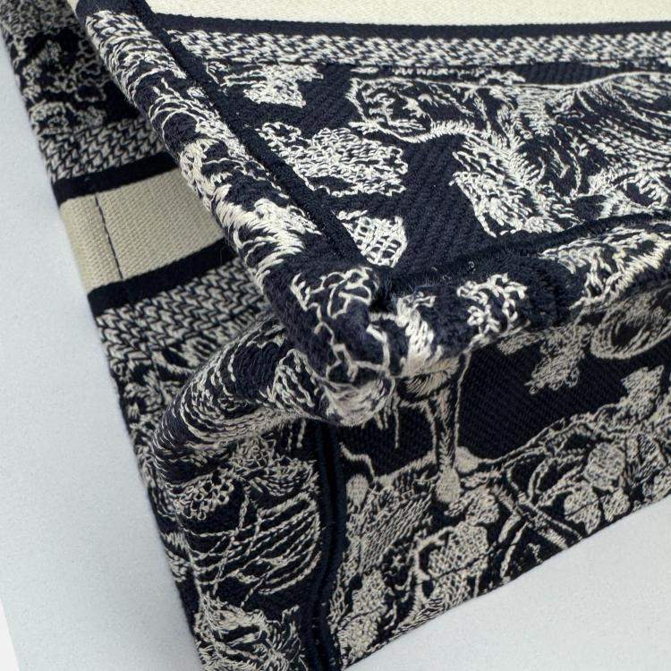 Pre Owned Dior Navy BlueWhite Embroidered Canvas Small Toile de Jouy Book Tote