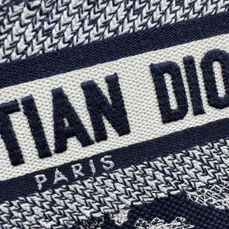 Pre Owned Dior Navy BlueWhite Embroidered Canvas Small Toile de Jouy Book Tote