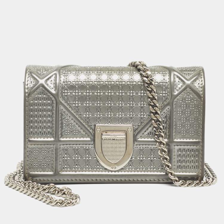 Pre Owned Dior Grey Microcannage Patent Leather Baby Diorama Shoulder Bag