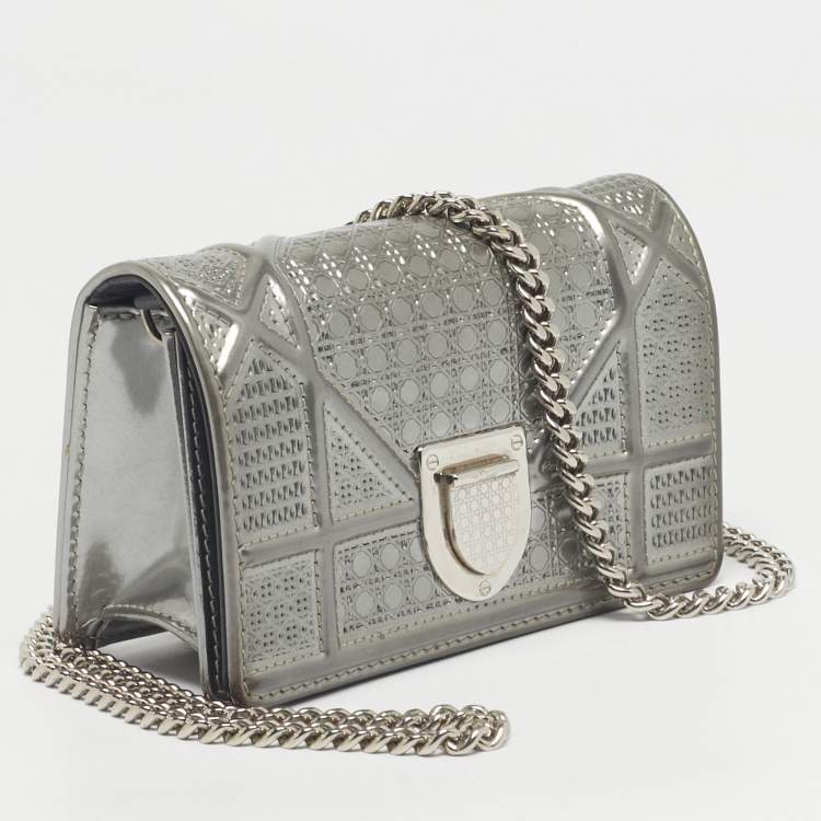 Pre Owned Dior Grey Microcannage Patent Leather Baby Diorama Shoulder Bag