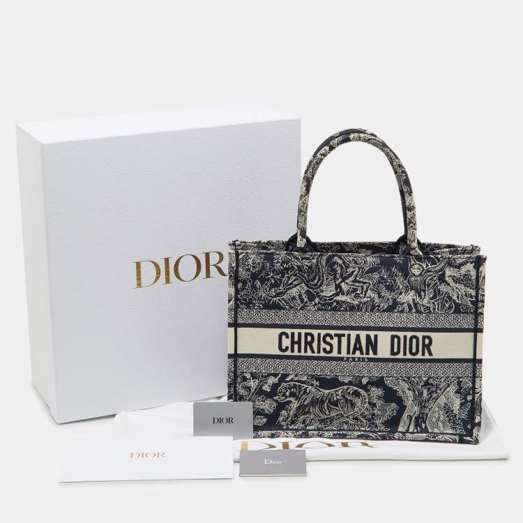 Pre Owned Dior Navy Blue/Beige Toile De Jouy Embroidered Canvas Medium Book Tote