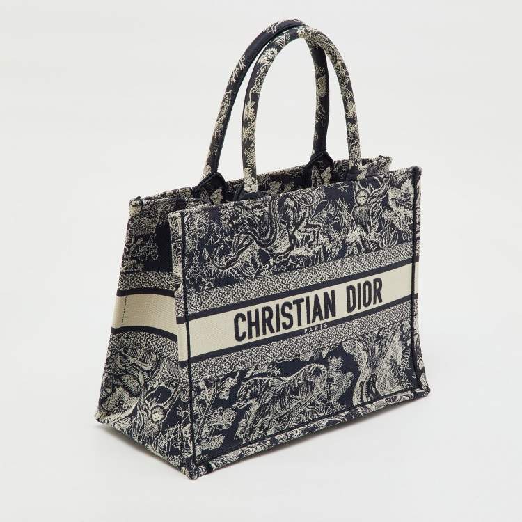 Pre Owned Dior Navy Blue/Beige Toile De Jouy Embroidered Canvas Medium Book Tote