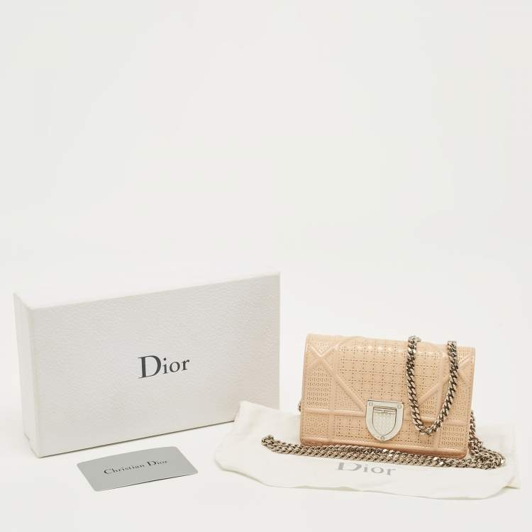 Pre Owned Dior BeigePatent Leather Baby Diorama Crossbody Bag