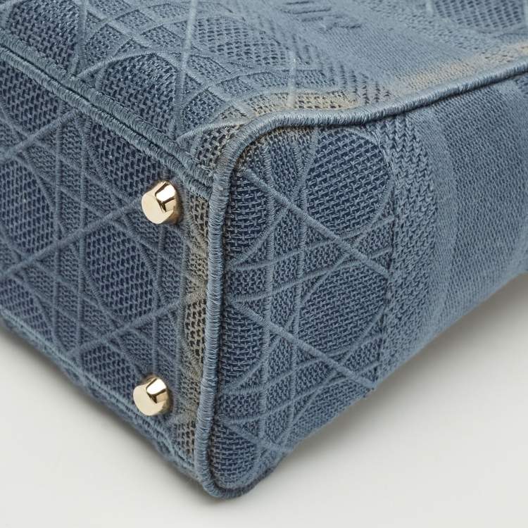Pre Owned Dior Blue Cannage Embroidered Canvas Medium Lady D-Lite Tote