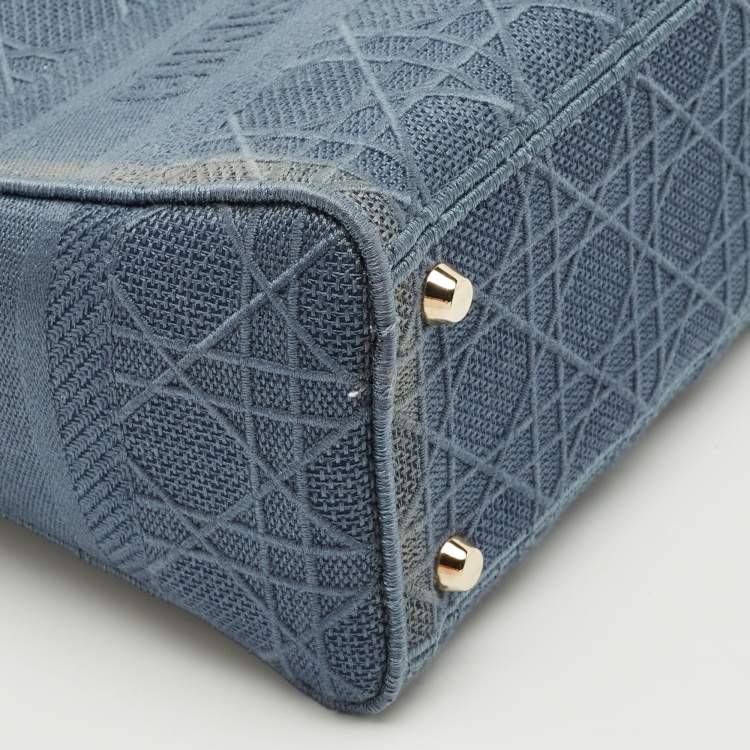 Pre Owned Dior Blue Cannage Embroidered Canvas Medium Lady D-Lite Tote