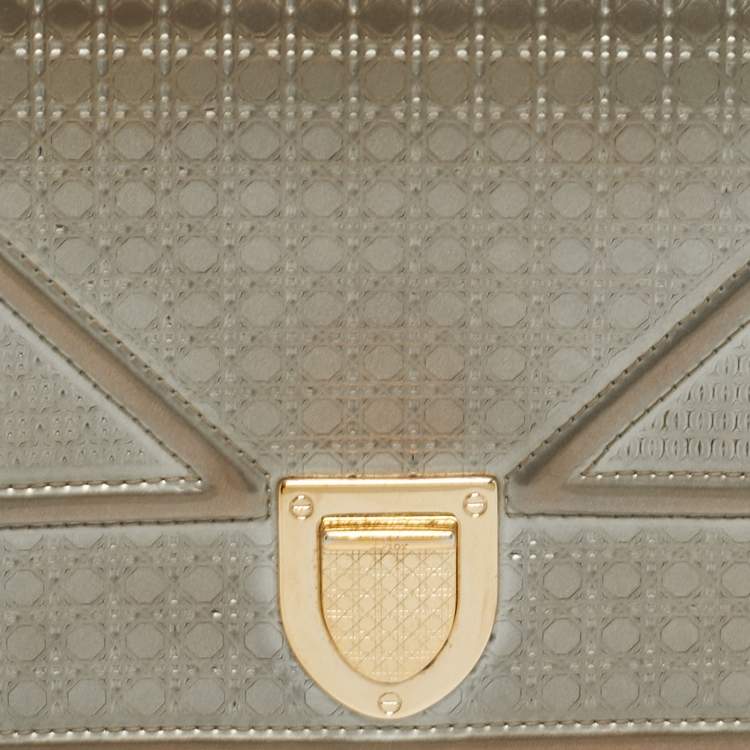 Pre Owned Dior Silver Microcannage Patent Leather Diorama Wallet on Chain
