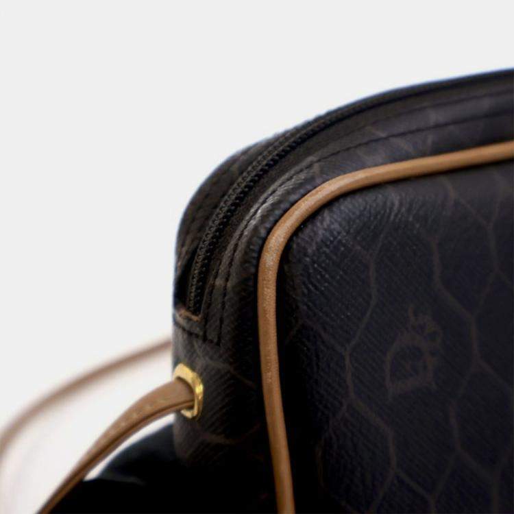 مملوكة مسبقًا Dior Vintage Canvas Honeycomb Shoulder Bag