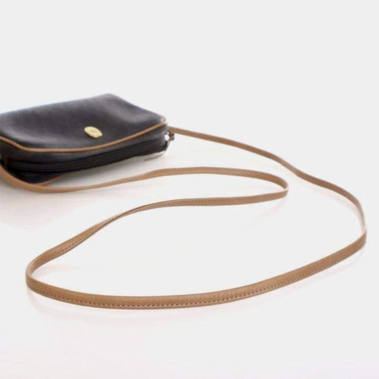 مملوكة مسبقًا Dior Vintage Canvas Honeycomb Shoulder Bag