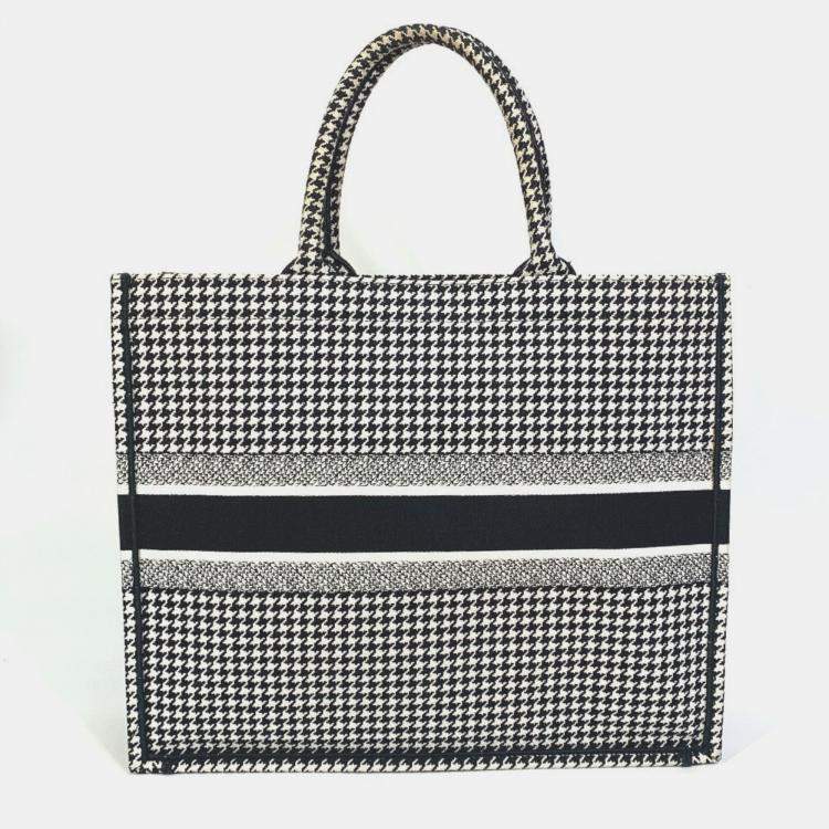 Pre Owned Christian Dior Dior Houndstooth Embroidered Book Tote Canvas Shoulder Bag In White/Black