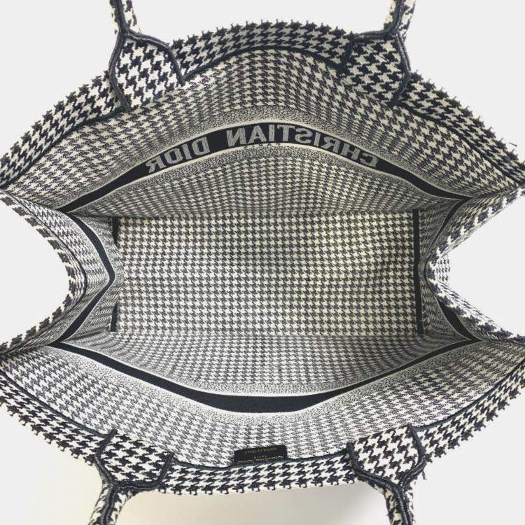 Pre Owned Christian Dior Dior Houndstooth Embroidered Book Tote Canvas Shoulder Bag In White/Black