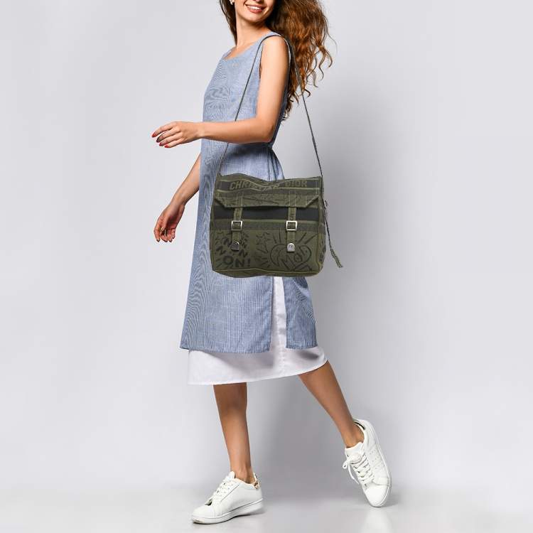 Pre Owned حقيبة مراسل قماش مطرز أخضر ديوركامب ديور